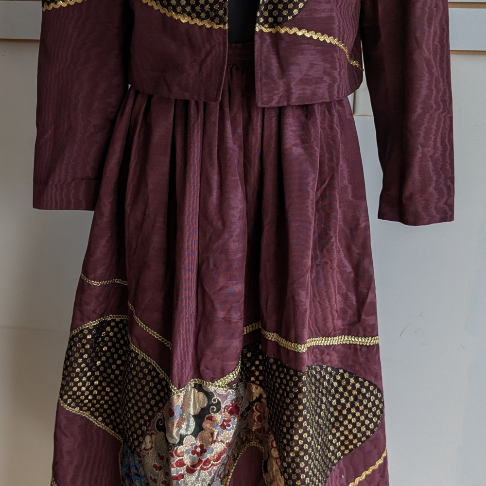 Elegant Women's Skirt with Jacket